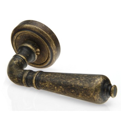 Дверная ручка на круглой розетке Frosio Bortolo коллекция Fadex (Фадекс) Antik 130V B09-античная бронза