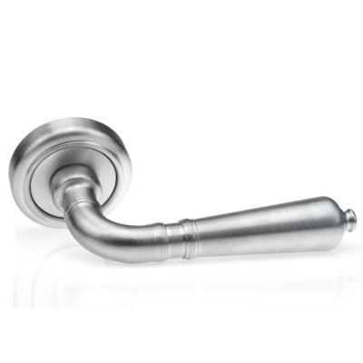 Ручка дверная на круглой розетке Frosio Bortolo коллекция Fadex (Фадекс) Antik 130V C02-хром матовый