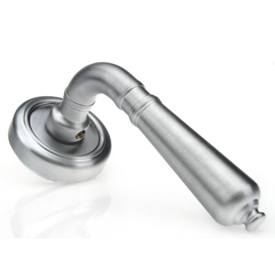 Ручка дверная на круглой розетке Frosio Bortolo коллекция Fadex (Фадекс) Antik 130V C02-хром матовый