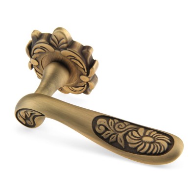 Ручка дверна на круглій розетці Frosio Bortolo колекція Fadex (Фадекс) Daisy 202Z B02 - бронза матова