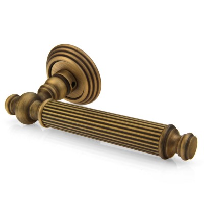 Ручка дверная на круглой розетке Frosio Bortolo коллекция Fadex (Фадекс) Regina 353P B02-бронза матовая