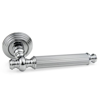 Ручка дверная на круглой розетке Frosio Bortolo коллекция Fadex (Фадекс) Regina 353P C01-хром полированный