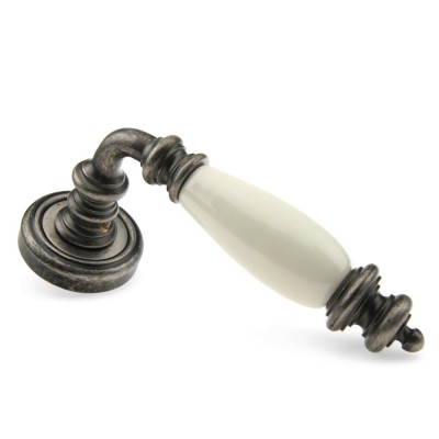 Ручка дверна на круглій розетці Frosio Bortolo колекція Fadex (Фадекс) Siena Ceramic 475V N10-античне залізо/бежева кераміка