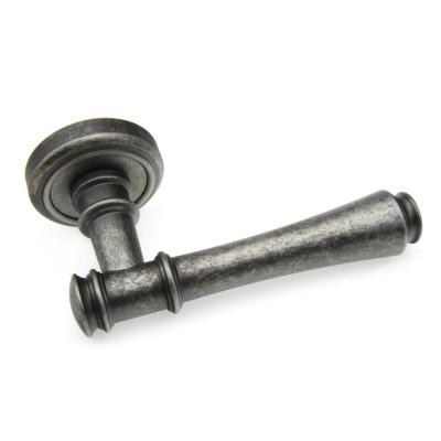 Ручка дверна на круглій розетці Frosio Bortolo колекція Fadex (Фадекс) Tako 245V N10 - античне залізо