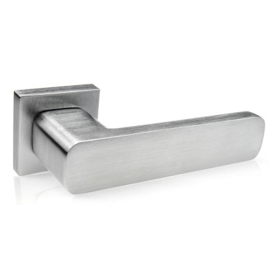 Ручка дверна на квадратній розетці Frosio Bortolo колекція Forme (Форма) Betty 134Q C02 - хром матовий