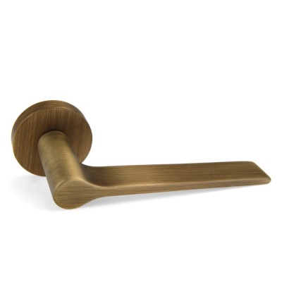 Ручка дверна на круглій розетці Frosio Bortolo колекція Forme (Форма) Malika 520A B02 - бронза матова