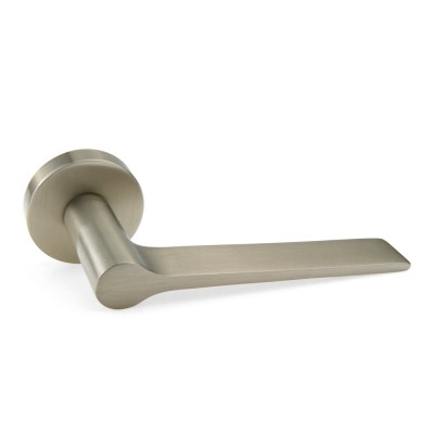 Ручка дверна на круглій розетці Frosio Bortolo колекція Forme (Форма) Malika 520A N02 - нікель матовий