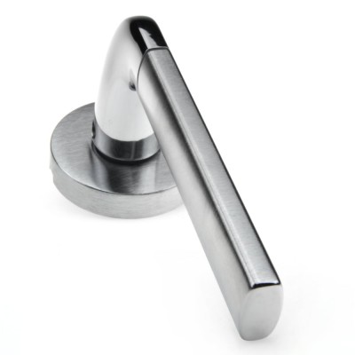 Ручка дверна на круглій розетці Frosio Bortolo колекція Forme (Форма) Milly 2 158A C03 - хром матовий/хром полірований