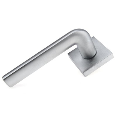 Ручка дверна на квадратній розетці Frosio Bortolo колекція Forme (Форма) Milly 133Q C02 - хром матовий