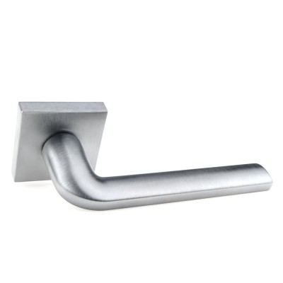 Ручка дверна на квадратній розетці Frosio Bortolo колекція Forme (Форма) Milly 133Q C02 - хром матовий