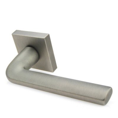 Ручка дверна на квадратній розетці Frosio Bortolo колекція Forme (Форма) Milly 133Q N16 - нікель перламутровий