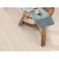 Ламінат Egger Classic Aqua Plus 32/8 EL2150 Дуб Казелла білий