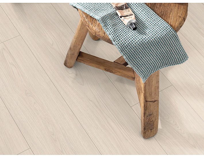 Фото Ламинат Egger Classic Aqua Plus 32/8 EL2150 Дуб Казелла белый 2 Фото Ламинат Egger Classic Aqua Plus 32/8 EL2150 Дуб Казелла белый 2